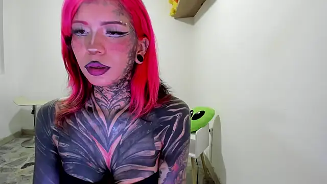 Snapshot of Nickidoll66_ chatting on 06-22-26, 11:35 Nickidoll66 online show from 06-22-26, 11:35