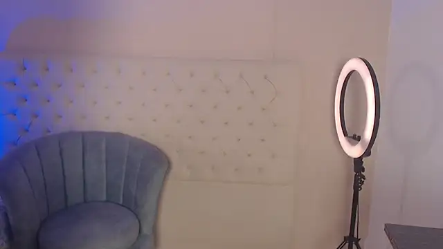 alexa   11 online show from 06-22-26, 12:24