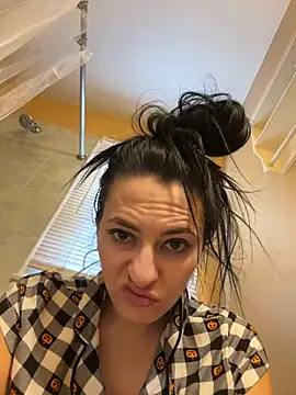 Snapshot of smoothkissx chatting on 01-11-25, 02:25 smoothkissx online show from 01-11-25, 02:25