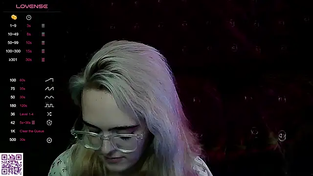 Snapshot of Oxcy_Secret chatting on 07-05-26, 04:19 Oxcy Secret online show from 07-05-26, 04:19