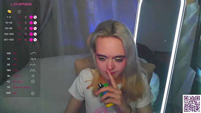 Snapshot of Oxcy_Secret chatting on 07-10-26, 09:06 Oxcy Secret online show from 07-10-26, 09:06