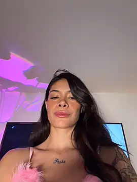 SiennaLuvs online show from 07-13-26, 01:03