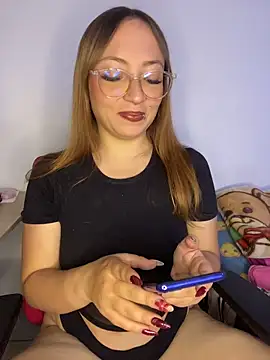 Caamii  online show from 06-05-26, 06:57