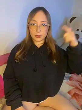 Caamii  online show from 06-13-26, 01:03