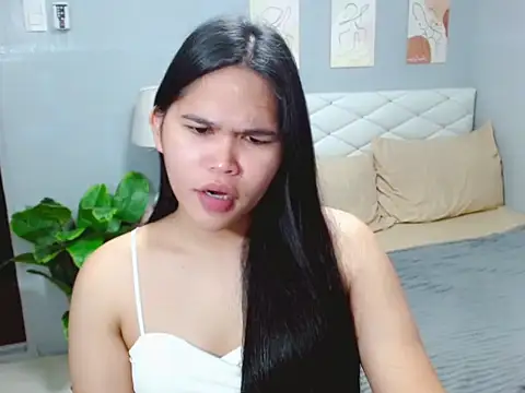AlianaFord online show from 07-18-26, 10:46