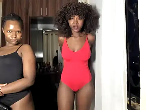 Snapshot of Urfavvduo chatting on 06-15-26, 02:58 Urfavvduo online show from 06-15-26, 02:58