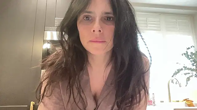 JadeLucy online show from 06-11-26, 07:17