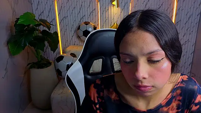 samantha tx  online show from 06-23-26, 03:04