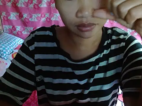 Itsme Foxy Shantale online show from 06-14-26, 11:40