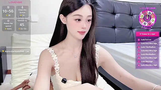 Snapshot of Ellaa999 chatting on 06-11-26, 07:39 Ellaa999 online show from 06-11-26, 07:39