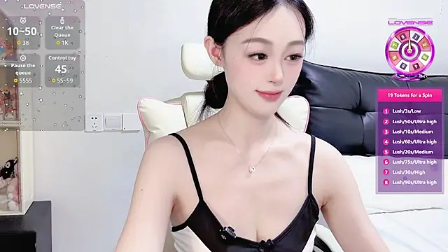 Snapshot of Ellaa999 chatting on 06-20-26, 09:12 Ellaa999 online show from 06-20-26, 09:12