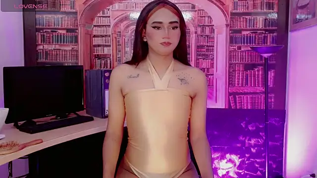 Kimberly Lopez online show from 06-18-26, 03:18