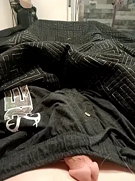 Snapshot of Mstrdstrctn7 chatting on 01-12-26, 02:33 Mstrdstrctn7 online show from 01-12-26, 02:33