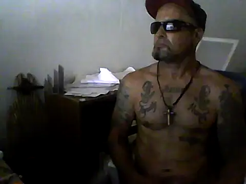 SlickDickyadown online show from 06-17-26, 01:34