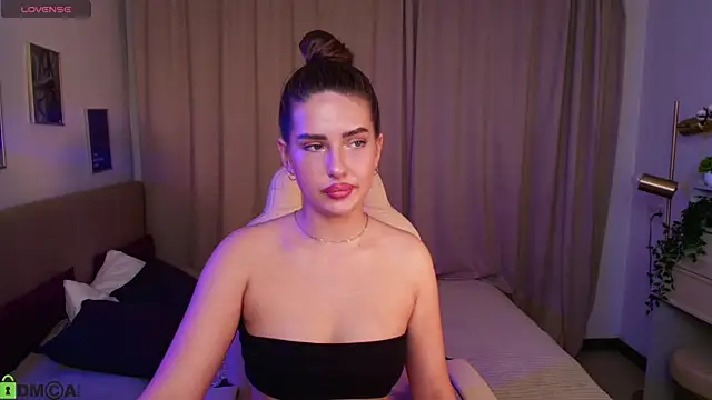 Bella  Kallen online show from 07-30-26, 09:30