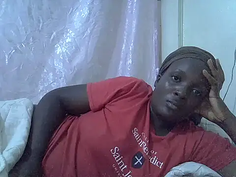 Hot-Zelinda online show from 07-13-26, 07:05