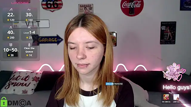 CarolInWonderland online show from 06-11-26, 06:44