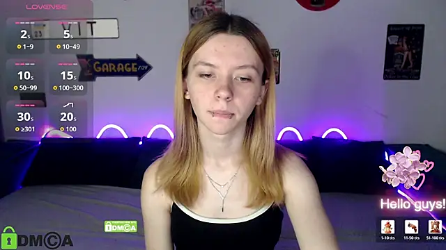 CarolInWonderland online show from 07-18-26, 06:39