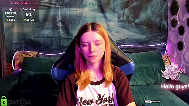 CarolInWonderland online show from 07-26-26, 06:43
