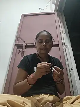 Karishna hot online show from 06-19-26, 07:39