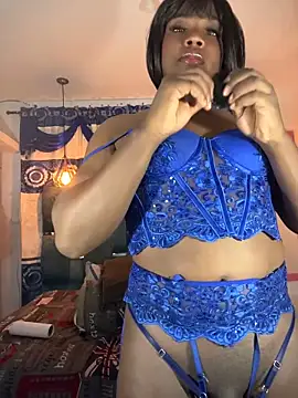 Snapshot of Fersecrettt_ chatting on 06-15-26, 11:29 Fersecrettt online show from 06-15-26, 11:29