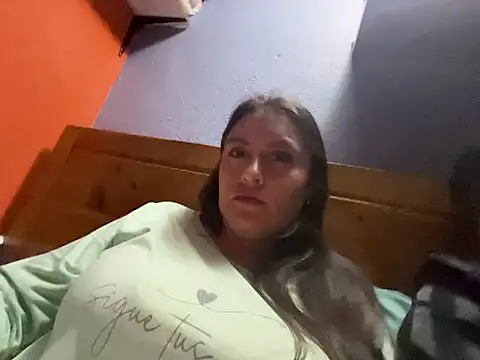 Juliana9925 online show from 06-08-26, 03:29