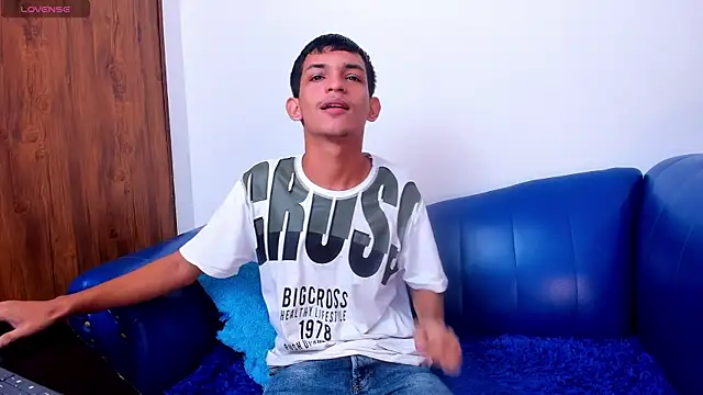 littlecum18 online show from 06-17-26, 12:18