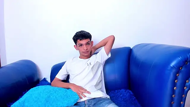 littlecum18 online show from 06-19-26, 12:31