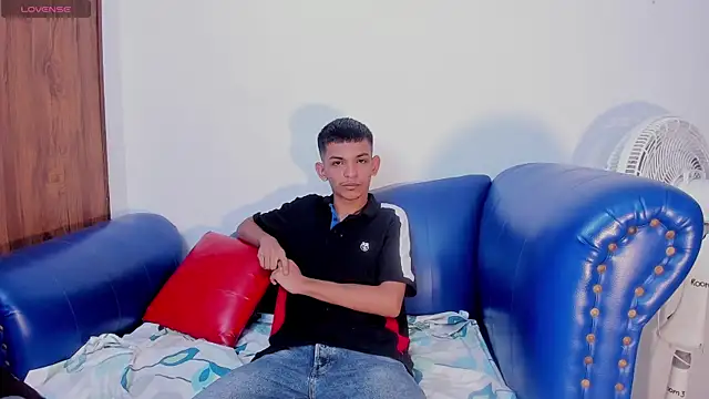 littlecum18 online show from 06-21-26, 12:19
