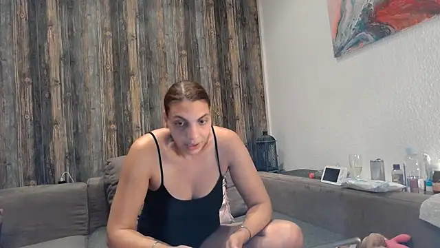 MilaHaseundRoger online show from 06-21-26, 08:22