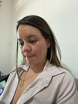 Emma Jonas online show from 06-17-26, 07:48