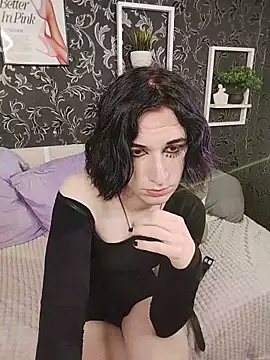 MickeQuinee online show from 06-07-26, 10:41