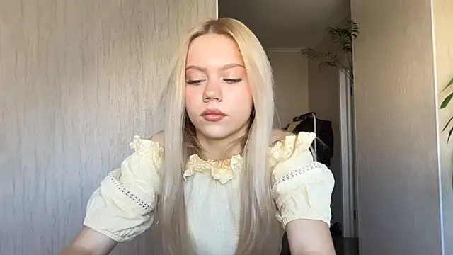 Glamorforyou online show from 06-26-26, 05:12