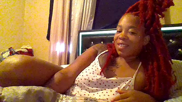 Snapshot of BoujieDee chatting on 07-28-26, 04:16 BoujieDee online show from 07-28-26, 04:16