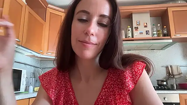 Flamingo Queen online show from 07-30-26, 05:50