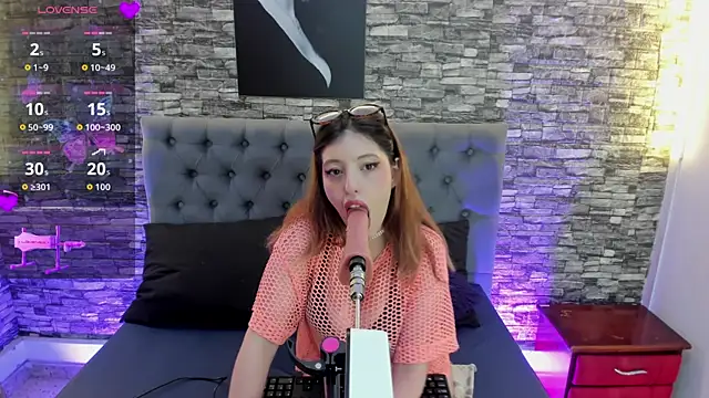 AngeliqueGirard online show from 07-18-26, 07:50