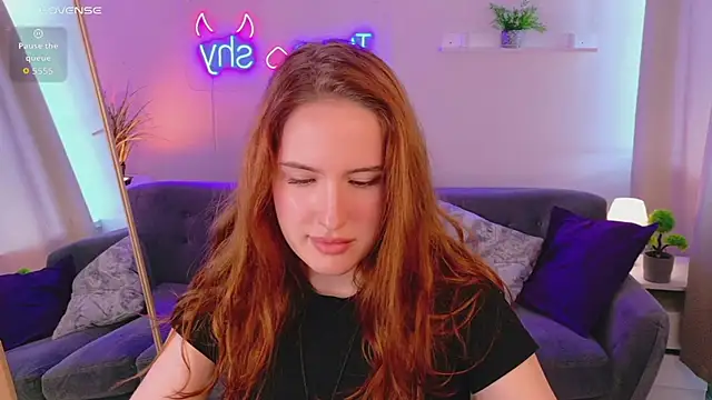 Snapshot of ChloeAster chatting on 06-14-26, 01:35 ChloeAster online show from 06-14-26, 01:35