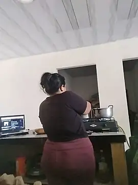 MiaBloom0 online show from 07-28-26, 04:39