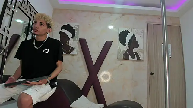 Hot skinny guys online show from 07-10-26, 07:27