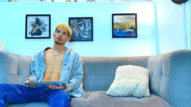 Hot skinny guys online show from 07-22-26, 01:30