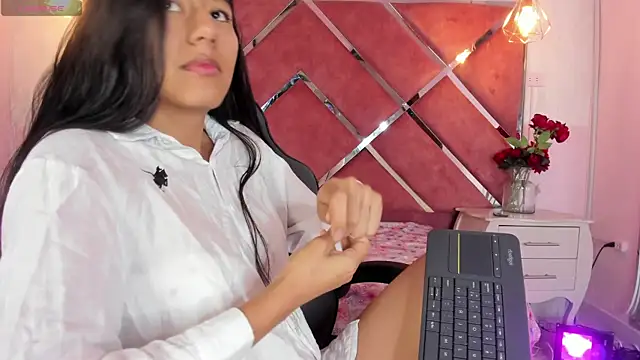Carla Alvez online show from 07-17-26, 02:02