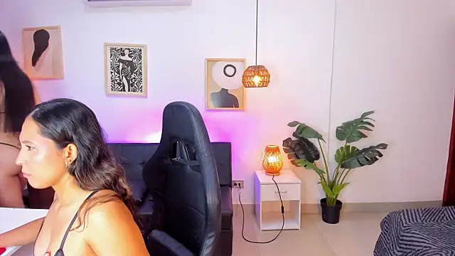 Ladies Wallen online show from 07-10-26, 02:05