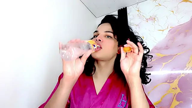 zoe amatista online show from 07-18-26, 04:49