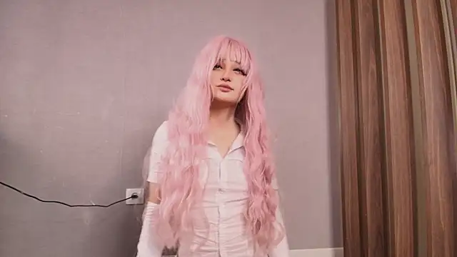 Snapshot of mimi_cutee chatting on 06-10-26, 02:56 mimi cutee online show from 06-10-26, 02:56