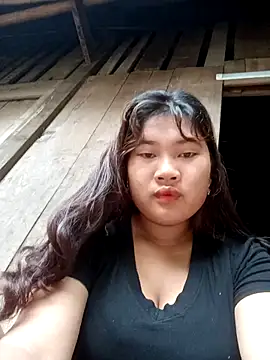 Emelyzz online show from 06-18-26, 02:12