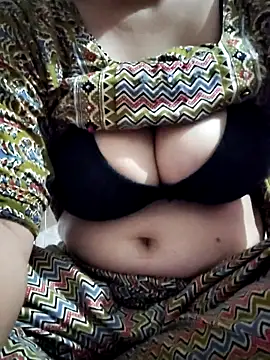 Snapshot of Suhana_Bhabhi chatting on 07-24-26, 02:42 Suhana Bhabhi online show from 07-24-26, 02:42