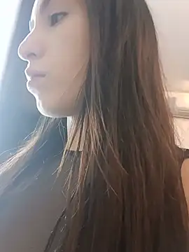 Snapshot of Chloemendoza chatting on 07-14-26, 04:02 Chloemendoza online show from 07-14-26, 04:02
