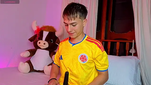 Evaan Hot online show from 06-14-26, 01:14