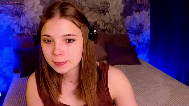 Snapshot of jenny7474 chatting on 06-18-26, 03:29 jenny7474 online show from 06-18-26, 03:29