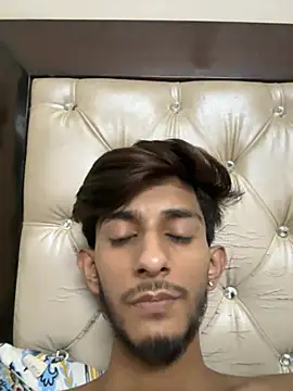 ronnnnn718 online show from 07-18-26, 06:45